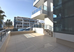 دوبلكس عائلية واسعة - ضمن مجمع فاخر قريب من البحر والخدمات -في كاستل / الانيا 