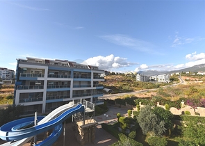 دوبلكس عائلية واسعة - ضمن مجمع فاخر قريب من البحر والخدمات -في كاستل / الانيا 