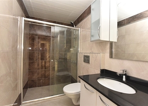 دوبلكس عائلية واسعة - ضمن مجمع فاخر قريب من البحر والخدمات -في كاستل / الانيا 