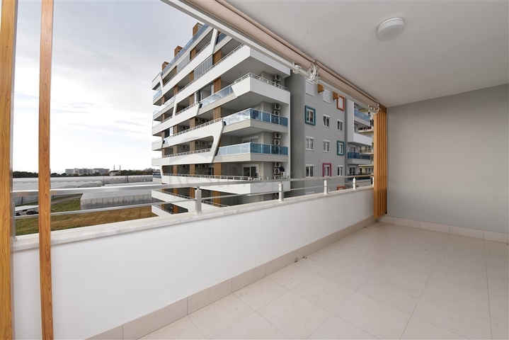 اسكن ضمن مجمع بخدمات 5 نجوم - شقة غرفة وصالة - في منطقة افسلار / الانيا 