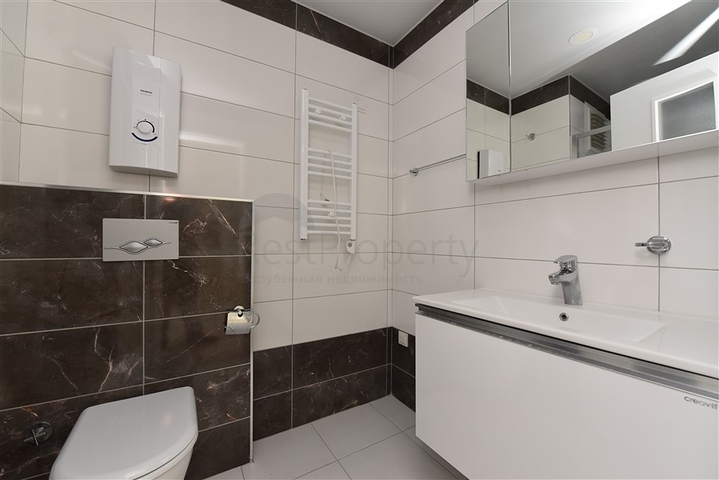 اسكن ضمن مجمع بخدمات 5 نجوم - شقة غرفة وصالة - في منطقة افسلار / الانيا 