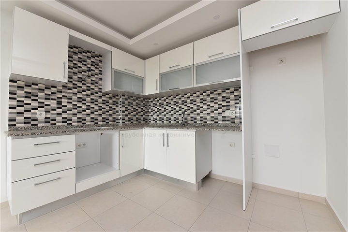 اسكن ضمن مجمع بخدمات 5 نجوم - شقة غرفة وصالة - في منطقة افسلار / الانيا 