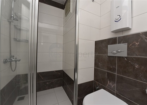 اسكن ضمن مجمع بخدمات 5 نجوم - شقة غرفة وصالة - في منطقة افسلار / الانيا 