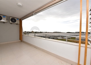 اسكن ضمن مجمع بخدمات 5 نجوم - شقة غرفة وصالة - في منطقة افسلار / الانيا 