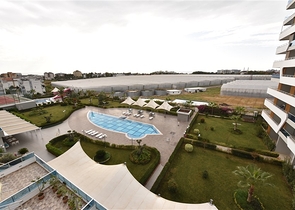 اسكن ضمن مجمع بخدمات 5 نجوم - شقة غرفة وصالة - في منطقة افسلار / الانيا 