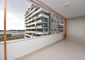 اسكن ضمن مجمع بخدمات 5 نجوم - شقة غرفة وصالة - في منطقة افسلار / الانيا 