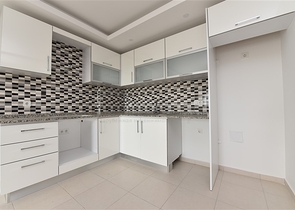 اسكن ضمن مجمع بخدمات 5 نجوم - شقة غرفة وصالة - في منطقة افسلار / الانيا 