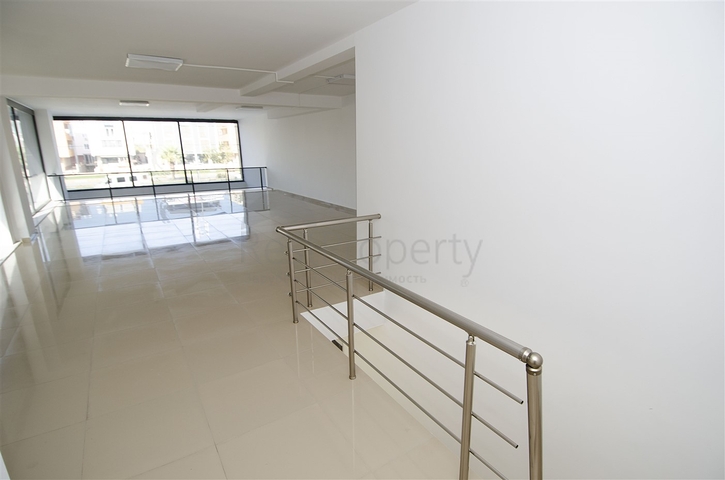 عرض تجاري في وسط انطاليا