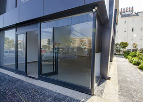 عرض تجاري في وسط انطاليا