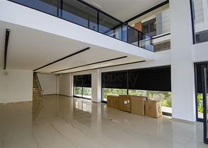 عرض تجاري في وسط انطاليا