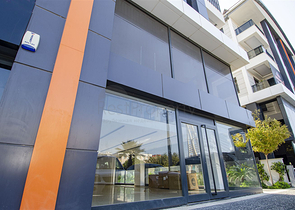 عرض تجاري في وسط انطاليا