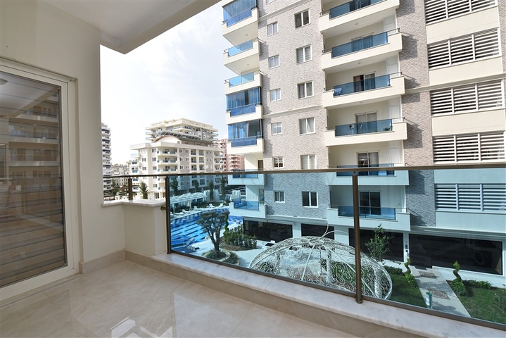 مجمع بخدمات 5 نجوم - شقة 2 غرفة وصالة - اطلالة مسبح- في مهموتلار/ الانيا 