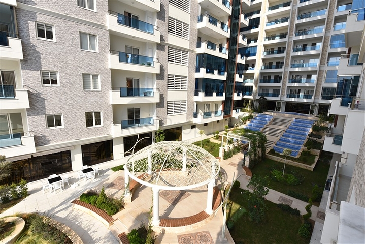 مجمع بخدمات 5 نجوم - شقة 2 غرفة وصالة - اطلالة مسبح- في مهموتلار/ الانيا 