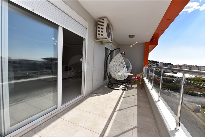 اطلالة بحر - دوبلكس ضمن مجمع عائلي فاخر -في كاستل / الانيا 