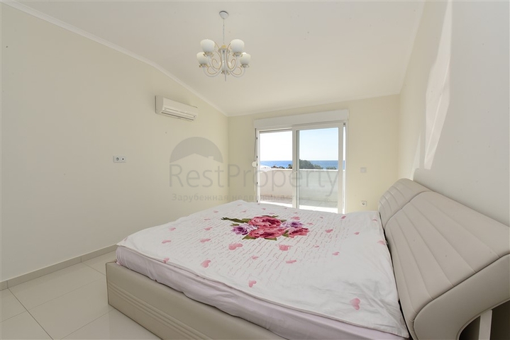 اطلالة بحر - دوبلكس ضمن مجمع عائلي فاخر -في كاستل / الانيا 