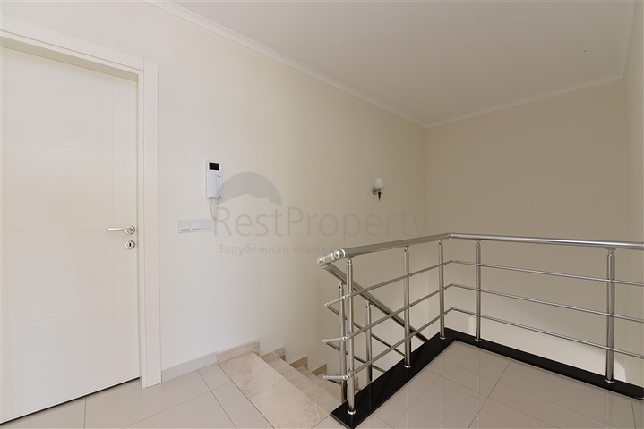 اطلالة بحر - دوبلكس ضمن مجمع عائلي فاخر -في كاستل / الانيا 