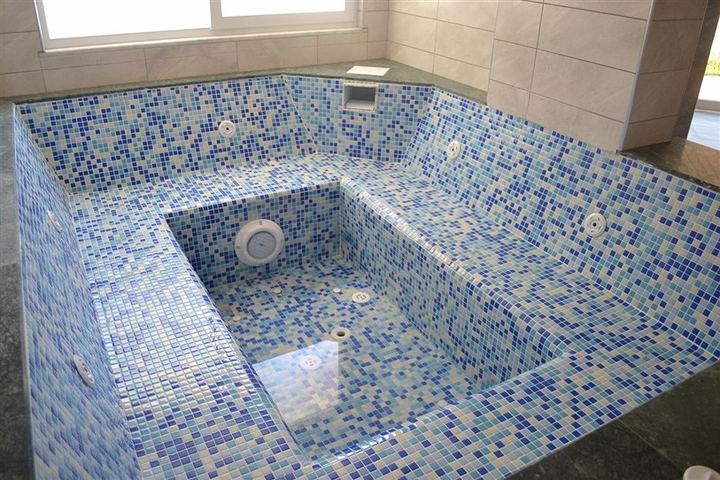 اطلالة بحر - دوبلكس ضمن مجمع عائلي فاخر -في كاستل / الانيا 