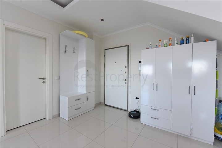 اطلالة بحر - دوبلكس ضمن مجمع عائلي فاخر -في كاستل / الانيا 