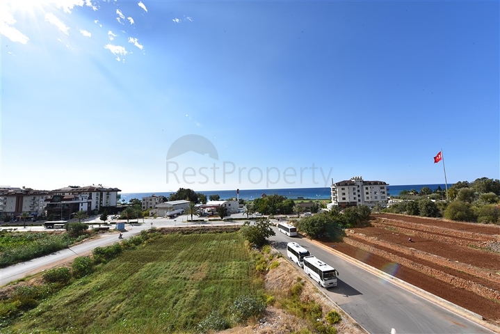 اطلالة بحر - دوبلكس ضمن مجمع عائلي فاخر -في كاستل / الانيا 