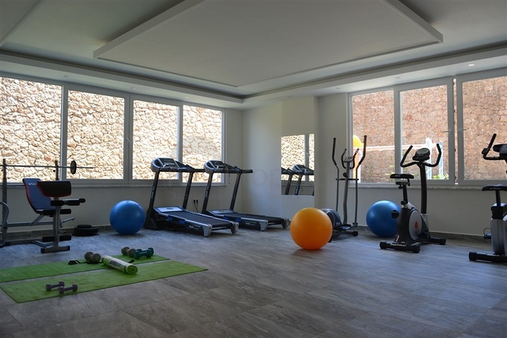 اطلالة بحر - دوبلكس ضمن مجمع عائلي فاخر -في كاستل / الانيا 