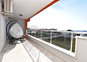 اطلالة بحر - دوبلكس ضمن مجمع عائلي فاخر -في كاستل / الانيا 