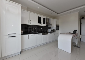 اطلالة بحر - دوبلكس ضمن مجمع عائلي فاخر -في كاستل / الانيا 