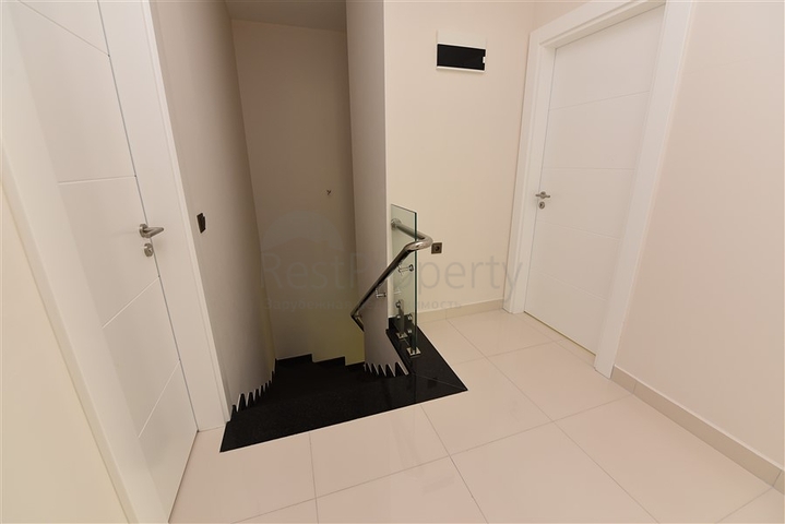 اطلالة بحر - شقة 3 غرف وصالة - مفروشة - مجمع حديث - في كارجي جاك / الانيا 