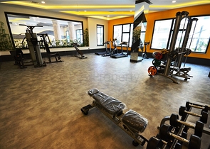 اطلالة بحر - شقة 3 غرف وصالة - مفروشة - مجمع حديث - في كارجي جاك / الانيا 