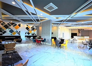 اطلالة بحر - شقة 3 غرف وصالة - مفروشة - مجمع حديث - في كارجي جاك / الانيا 