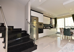 اطلالة بحر - شقة 3 غرف وصالة - مفروشة - مجمع حديث - في كارجي جاك / الانيا 