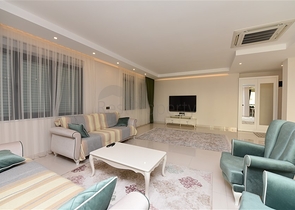 اطلالة بحر - شقة 3 غرف وصالة - مفروشة - مجمع حديث - في كارجي جاك / الانيا 