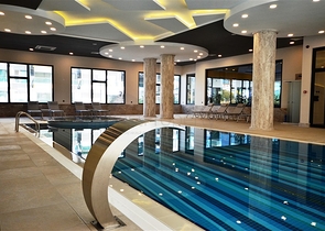 اطلالة بحر - شقة 3 غرف وصالة - مفروشة - مجمع حديث - في كارجي جاك / الانيا 