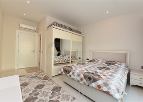 اطلالة بحر - شقة 3 غرف وصالة - مفروشة - مجمع حديث - في كارجي جاك / الانيا 