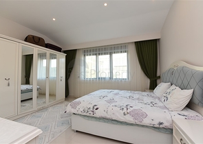 اطلالة بحر - شقة 3 غرف وصالة - مفروشة - مجمع حديث - في كارجي جاك / الانيا 