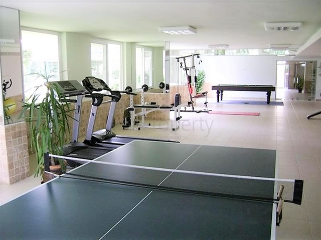 منزل العائلة - بجانب المول - دوبلكس 4 غرف وصالة - في اوبا / الانيا 