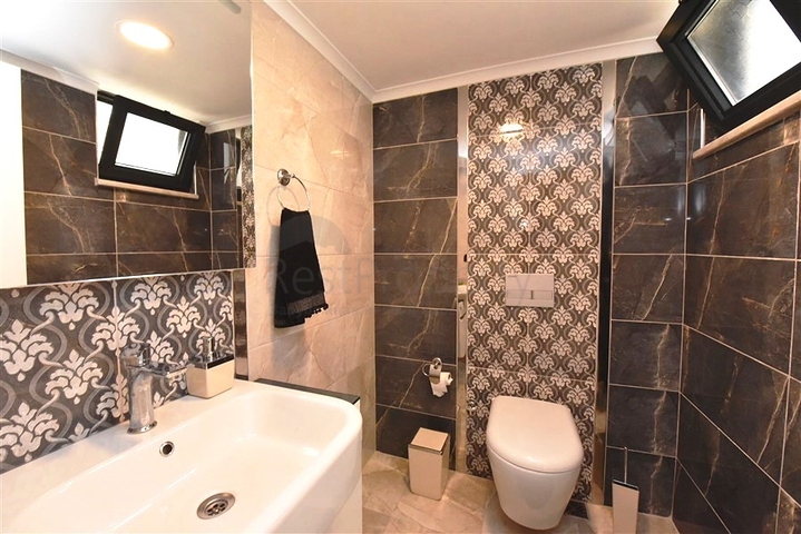 اطلالة بحر - فيلا حديثة - 4 غرفة وصالة - مسبح منفصل - في مهموتلار / الانيا 