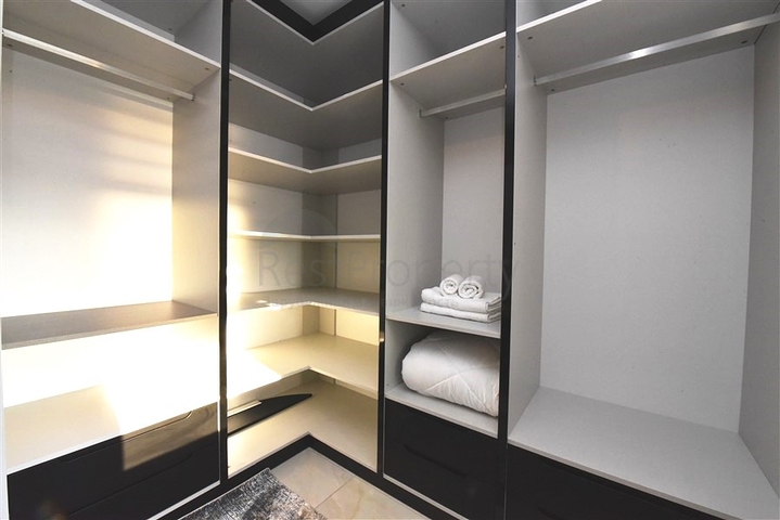 اطلالة بحر - فيلا حديثة - 4 غرفة وصالة - مسبح منفصل - في مهموتلار / الانيا 