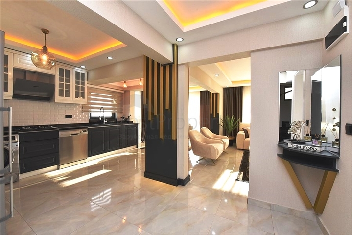 اطلالة بحر - فيلا حديثة - 4 غرفة وصالة - مسبح منفصل - في مهموتلار / الانيا 