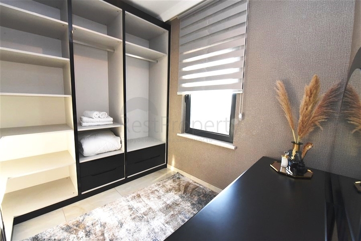 اطلالة بحر - فيلا حديثة - 4 غرفة وصالة - مسبح منفصل - في مهموتلار / الانيا 