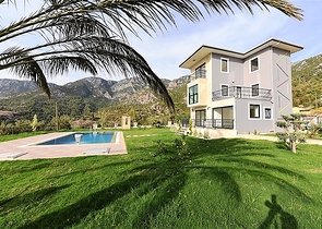 اطلالة بحر - فيلا حديثة - 4 غرفة وصالة - مسبح منفصل - في مهموتلار / الانيا 