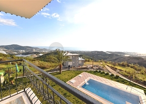 اطلالة بحر - فيلا حديثة - 4 غرفة وصالة - مسبح منفصل - في مهموتلار / الانيا 