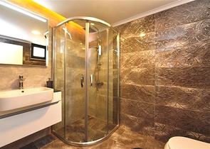 اطلالة بحر - فيلا حديثة - 4 غرفة وصالة - مسبح منفصل - في مهموتلار / الانيا 