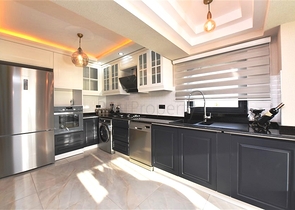 اطلالة بحر - فيلا حديثة - 4 غرفة وصالة - مسبح منفصل - في مهموتلار / الانيا 