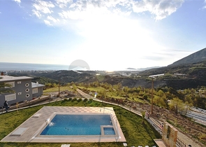 اطلالة بحر - فيلا حديثة - 4 غرفة وصالة - مسبح منفصل - في مهموتلار / الانيا 