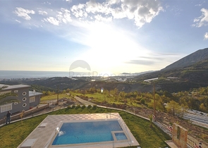 اطلالة بحر - فيلا حديثة - 4 غرفة وصالة - مسبح منفصل - في مهموتلار / الانيا 