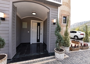 اطلالة بحر - فيلا حديثة - 4 غرفة وصالة - مسبح منفصل - في مهموتلار / الانيا 