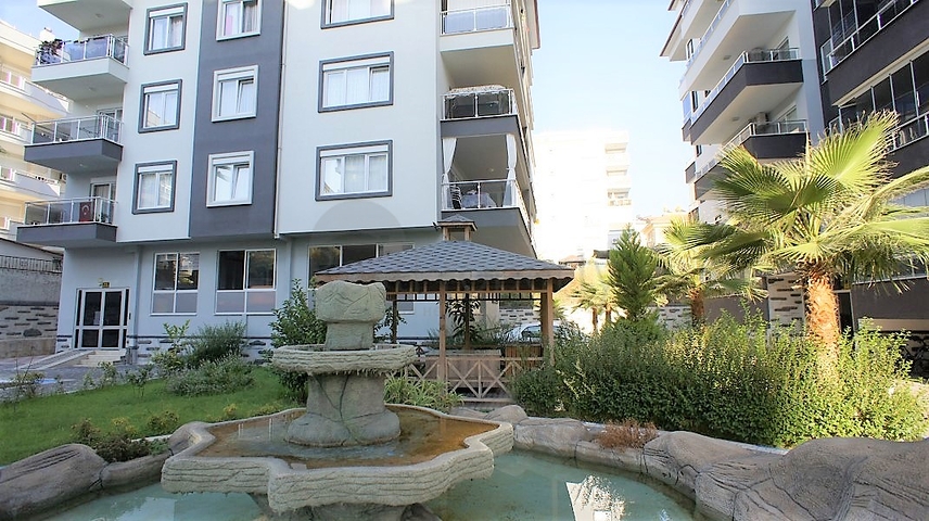 شقة مفروشة - 3 غرف وصالة - مطبخ منفصل -قريبة من المول - في جيكجلي / الانيا 