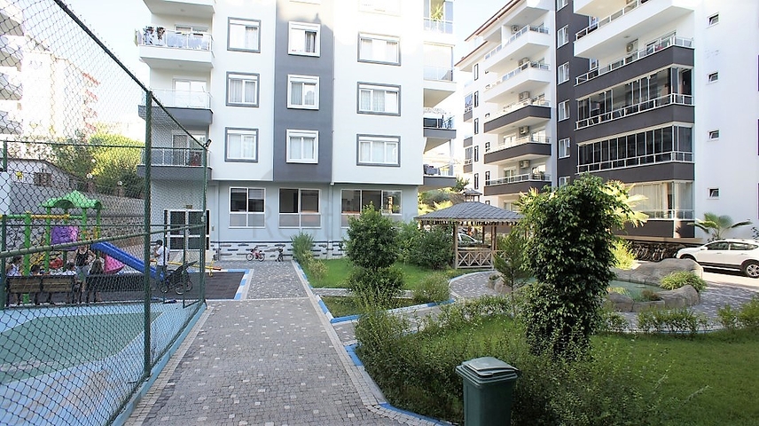 شقة مفروشة - 3 غرف وصالة - مطبخ منفصل -قريبة من المول - في جيكجلي / الانيا 