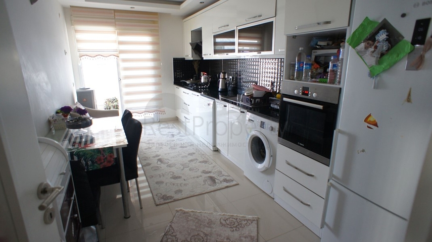 شقة مفروشة - 3 غرف وصالة - مطبخ منفصل -قريبة من المول - في جيكجلي / الانيا 