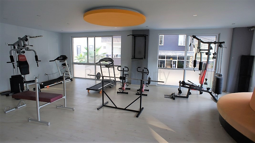 شقة مفروشة - 3 غرف وصالة - مطبخ منفصل -قريبة من المول - في جيكجلي / الانيا 